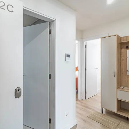 Zaga2c - Brand New Modern 200m To Lejlighed *